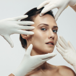 Cirurgia plástica moderna: beleza natural e recuperação rápida como prioridades da mulher contemporânea