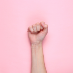 Entre Dados e Vivências: Como o Enfrentamento à Violência Contra a Mulher Pode Transformar a Sociedade