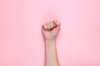 Entre Dados e Vivências: Como o Enfrentamento à Violência Contra a Mulher Pode Transformar a Sociedade