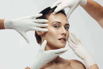Cirurgia plástica moderna: beleza natural e recuperação rápida como prioridades da mulher contemporânea