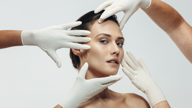 Cirurgia plástica moderna: beleza natural e recuperação rápida como prioridades da mulher contemporânea