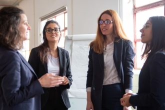 Campanha de combate à violência de gênero em março reforça urgência de políticas públicas eficazes